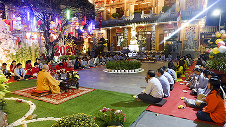 Kon Tum: Lễ kỷ niệm ngày Đức Phật thành đạo và đêm thiền trà tại chùa Huệ Hương, số 116. Ngô Quyền TP. Kon Tum.