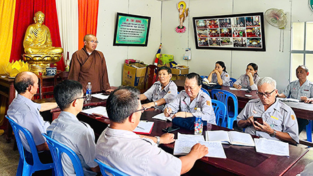 Kon Tum: Đại đức Thích Nhuận Thông, chủ trì, chỉ đạo tại phiên họp chuẩn bị trại mùa hè cho GĐPT tỉnh.