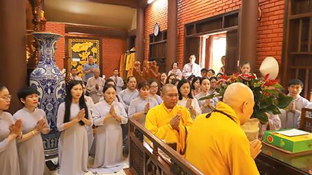 QUẢNG NGÃI:  ĐẠO TRÀNG PHẬT TỬ CHÙA HUỆ HƯƠNG CÚNG DƯỜNG TRƯỜNG HẠ TẠI CHÙA HUỆ CHIẾU VÀ CHÙA PHÁP HOA